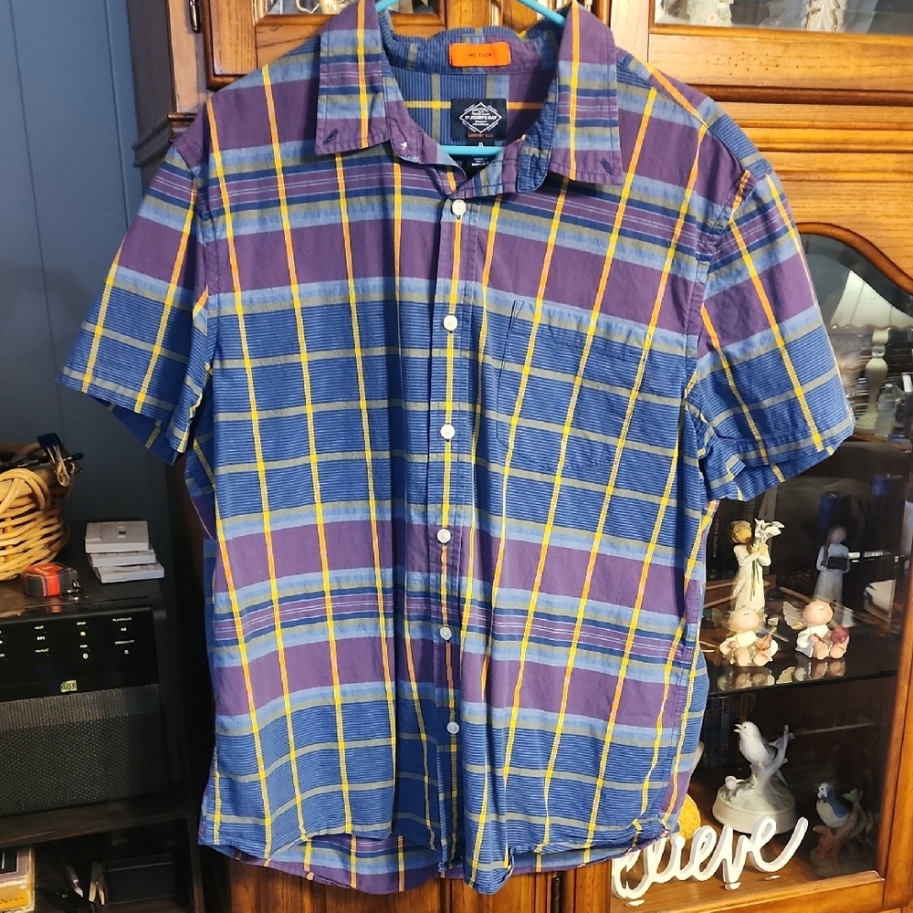 ✨5/$8✨ ST. JOHN'S BAY Button Down Shirt B4